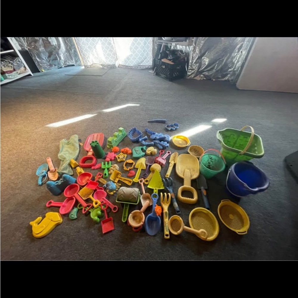 Colorful Beach Toy Set for Kids